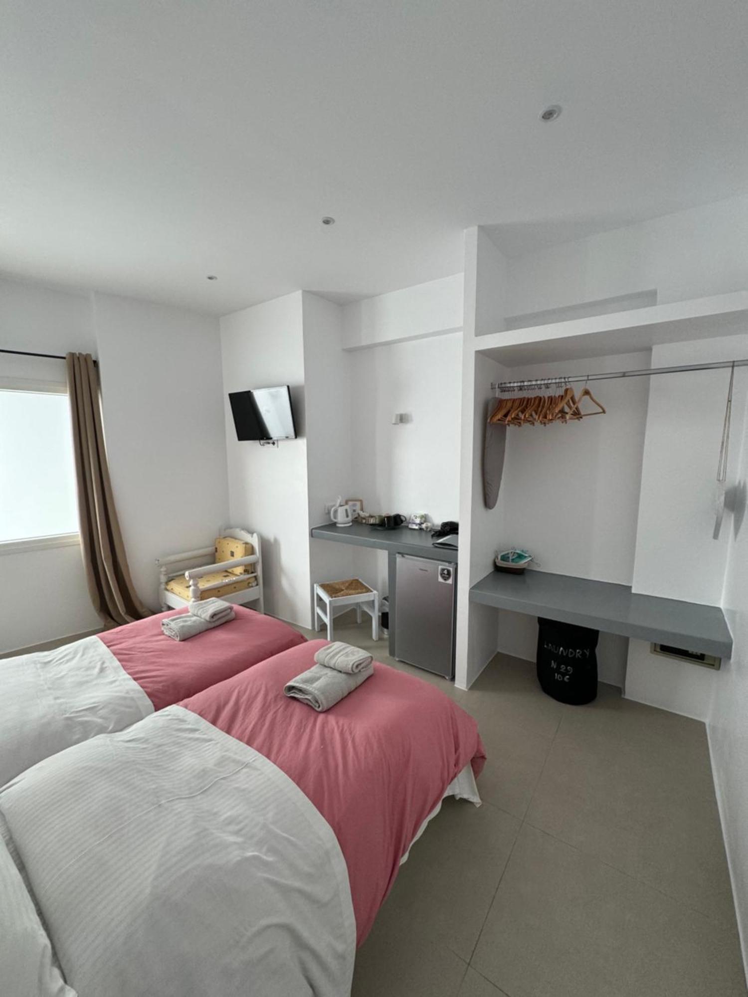 Madaky Hotel ناوسا المظهر الخارجي الصورة